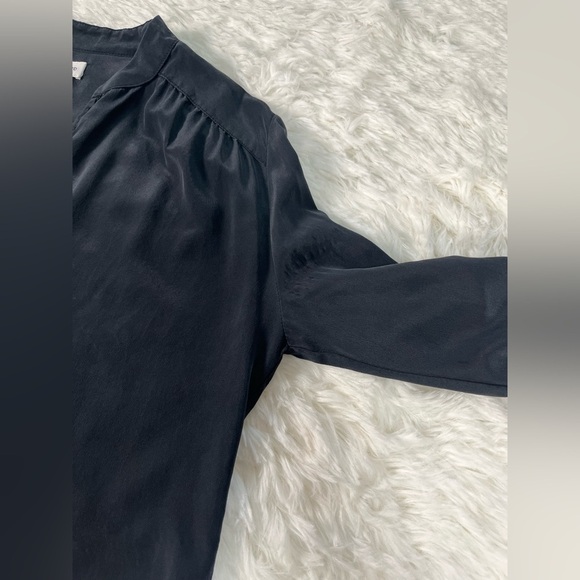 Amanda Uprichard | Navy 100% Silk Blouse - Picture 8 of 11